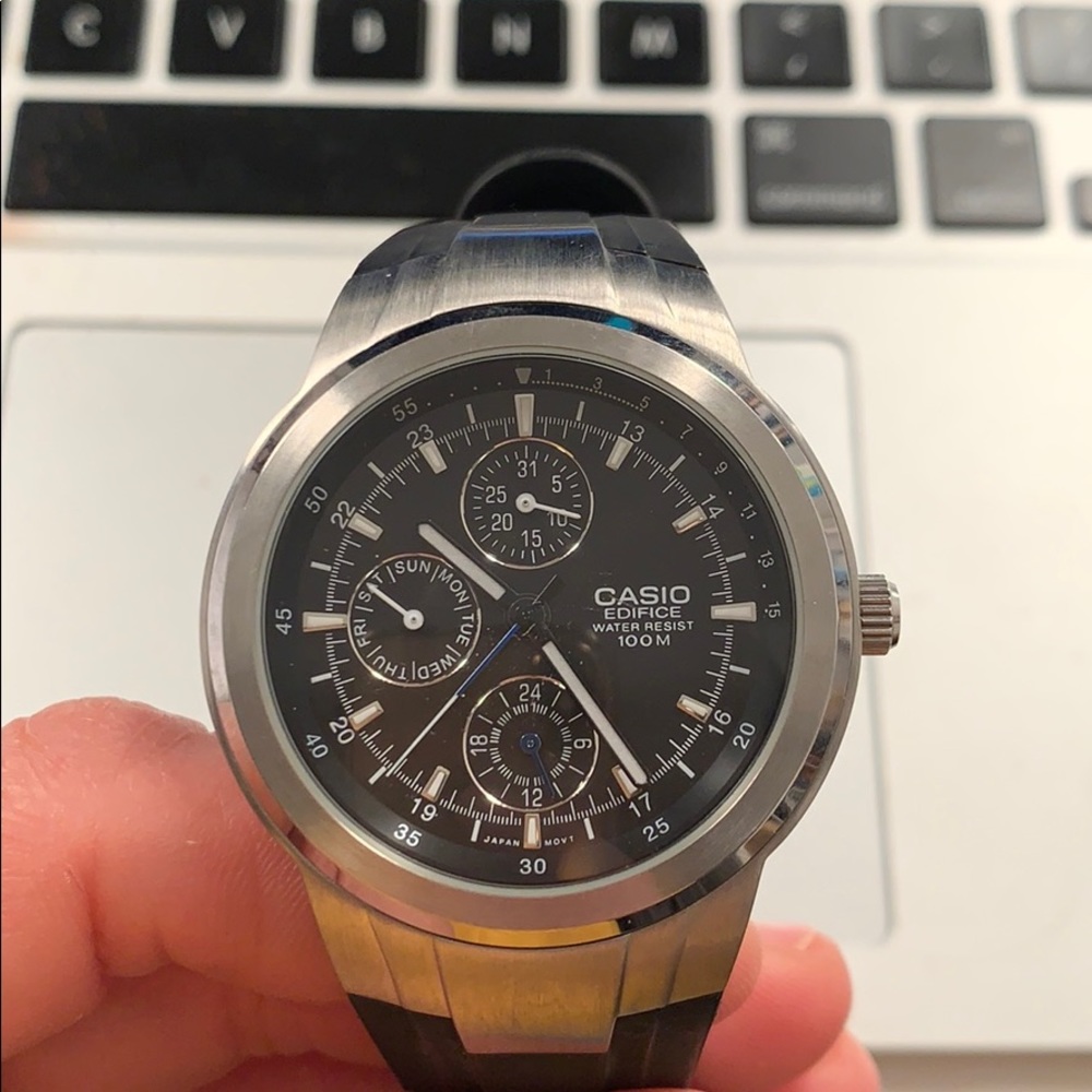 Casio Edifice Men’s Watch water resistant